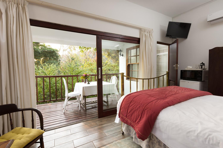 Bedroom, Royston Hall Historical Guesthouse, Ugu