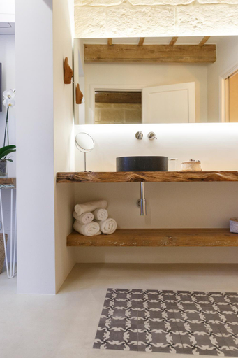 Others 4, Hotel S'Estil-let, Baleares