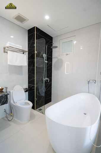 Bathroom 11