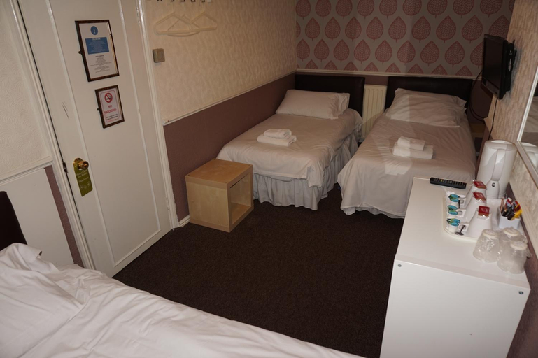 Bedroom 2, The Butlers Hotel, Leeds