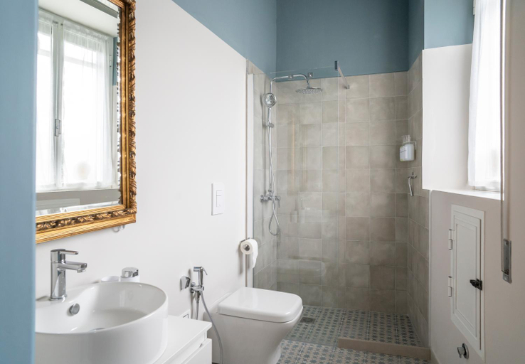 Bathroom 9