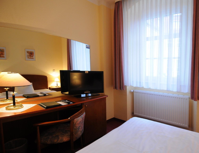 Bedroom 4, Hotel Dobelner Hof, Mittelsachsen