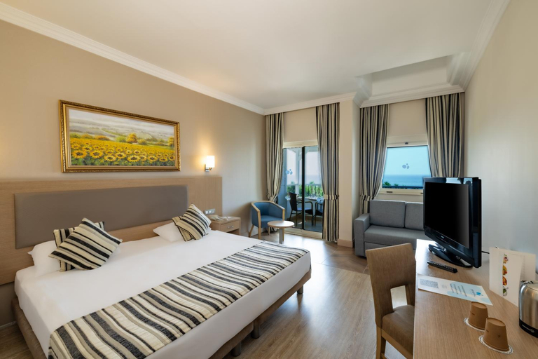 Bedroom 3, Crystal Tat Beach Pearl Collection, Serik