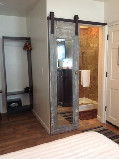 Others 4, Iron Horse Inn, Yavapai