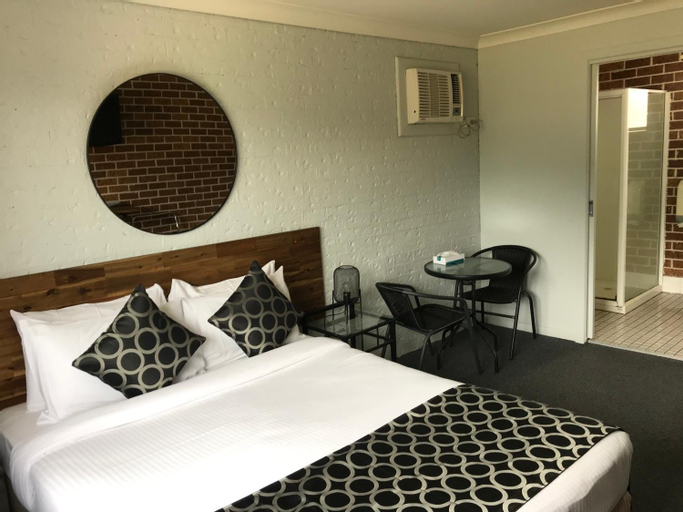 Bedroom 9