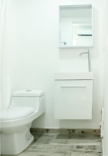 Bathroom, Victoria Imperial Hotel, San Sebastian de Mariquita