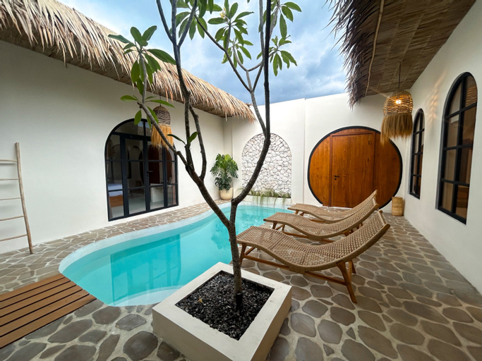Swimming Pool 4