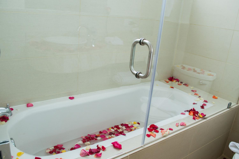 Bathroom 4, Hotel Latitud 15, San Pedro Sula