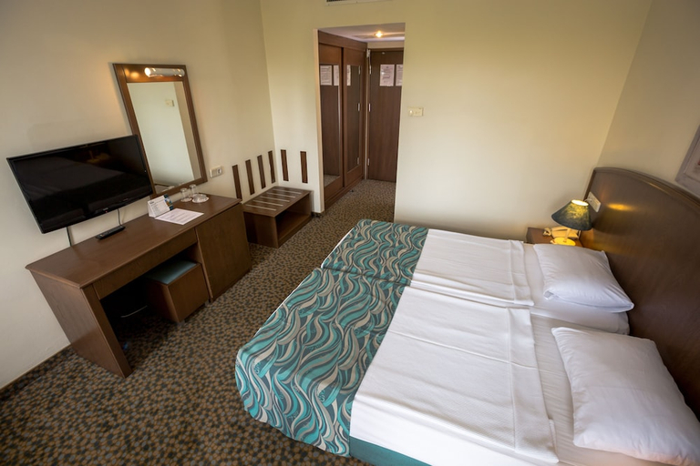 Bedroom 3, Dosi Hotel - All Inclusive, Manavgat