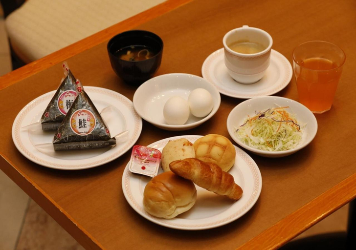 Food & Drinks