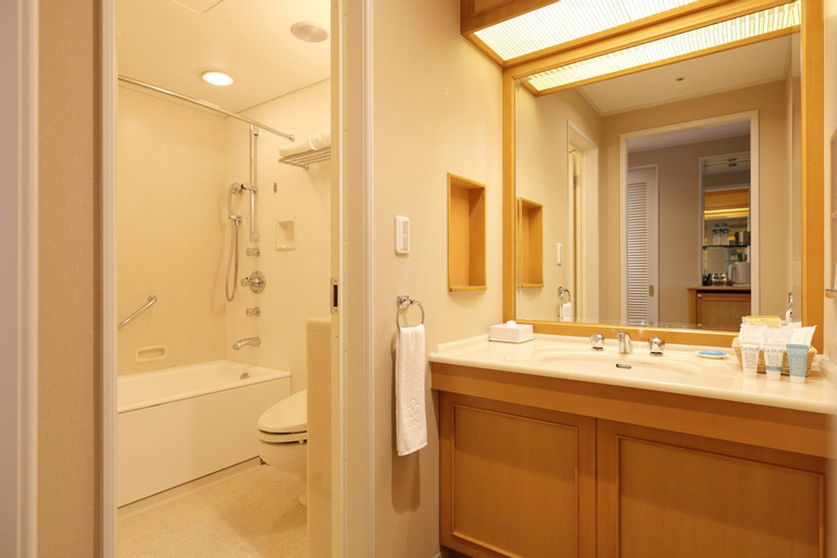 Bathroom 8
