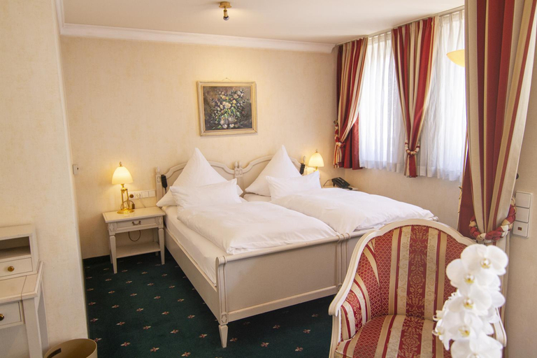 Bedroom 25