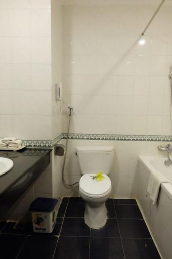 Bathroom 4, Indochine Hotel, Kon Tum
