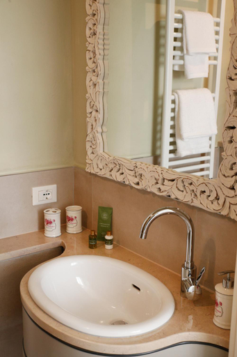 Bathroom, Luxury Apartment Residence la Fontana, Lucca