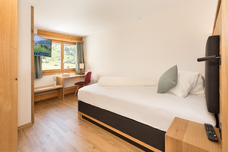 Bedroom 2, Boutique-Hotel Vincenz, Surselva