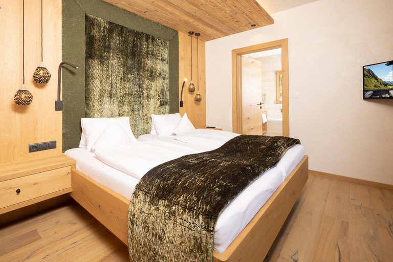 Bedroom 12