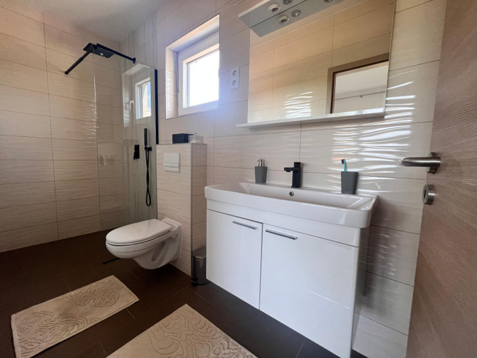Bathroom 4, Villa H, Sveta Nedelja
