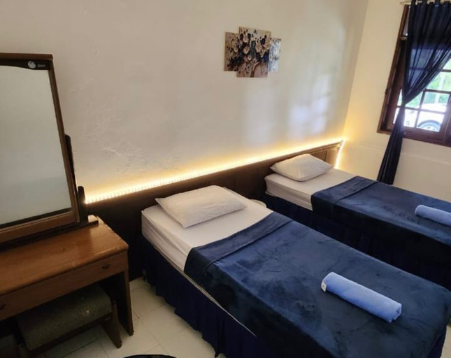 Bedroom 8