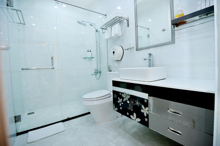 Bathroom 4