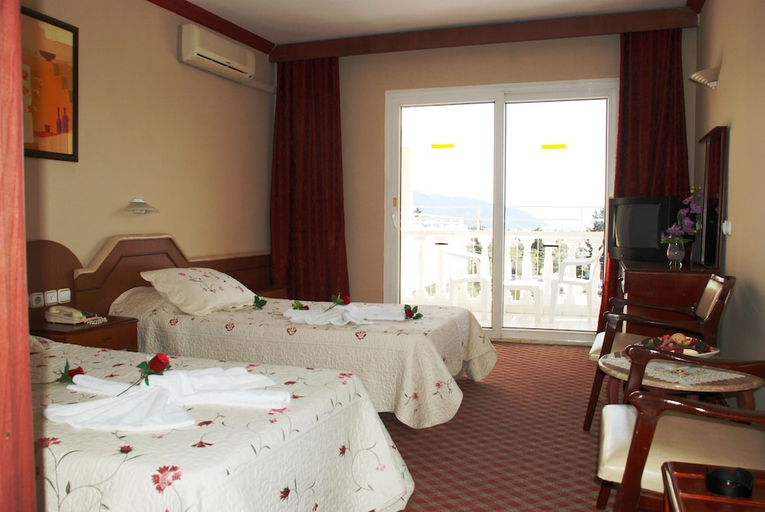 Bedroom 2, Mustis Royal Plaza Hotel, Marmaris
