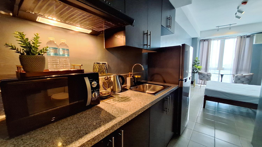 Others 5, The French Apartment Pasig - Fast Wi-Fi and pool, Pasig City
