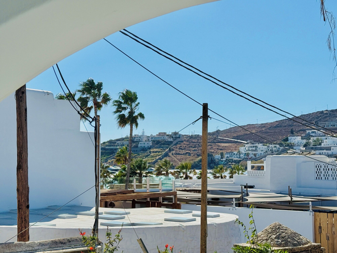 Others 5, Stylish 2 Bd Escape Apt at Ornos Beach, South Aegean