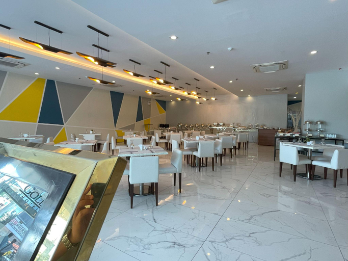 Food & Drinks 2, Golden Peak Hotel & Suites, Cebu City