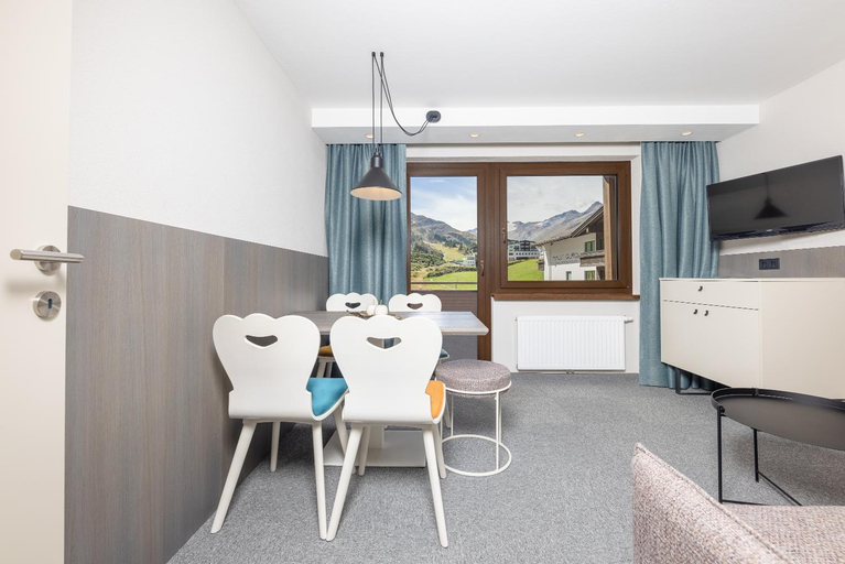 Others 5, Haus Verwall, Imst