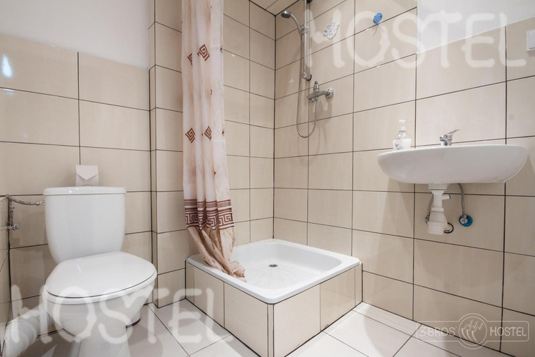 Bathroom 4, 3 Bros' Hostel Cieszyn, Cieszyn