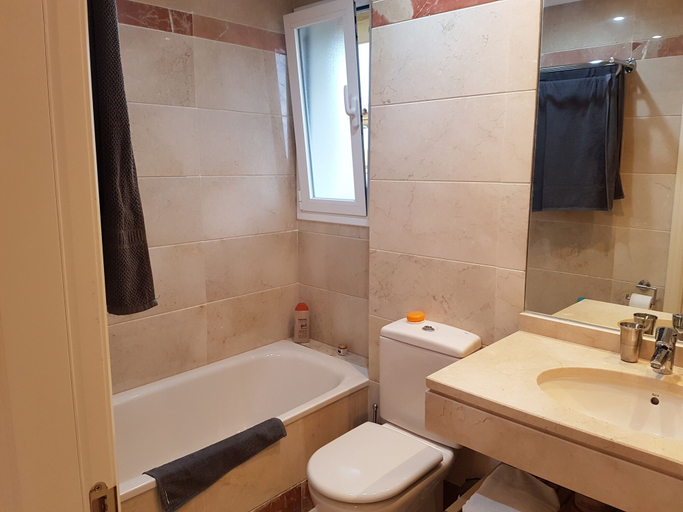 Bathroom 4, CT 101 - Calanova Golf, Málaga