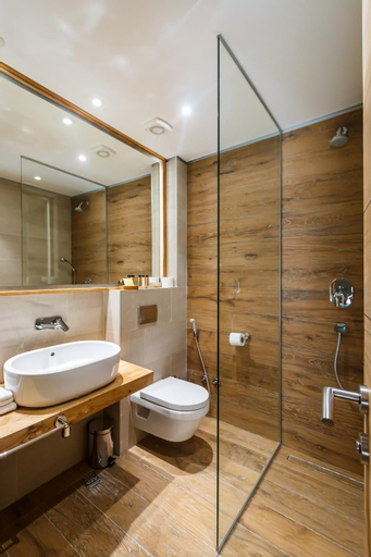 Bathroom 10