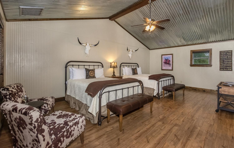 Others 5, Vineyard Trail Cottages- Adults Only, Gillespie