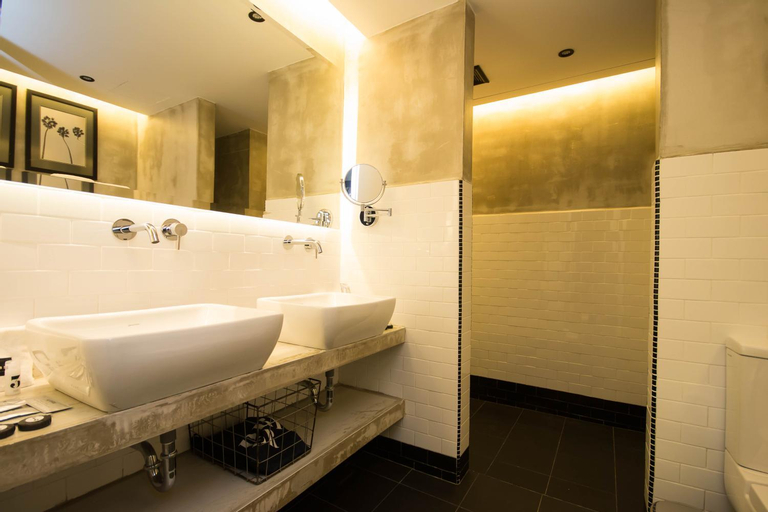 Bathroom 6