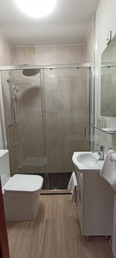 Others 4, Hostal Linar, A Coruña