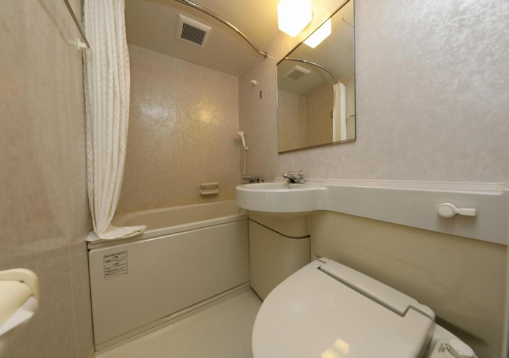 Bathroom 4