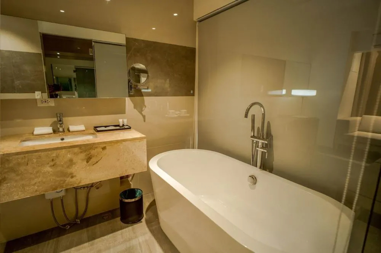 Bathroom 4, VS Hotel, Quezon City