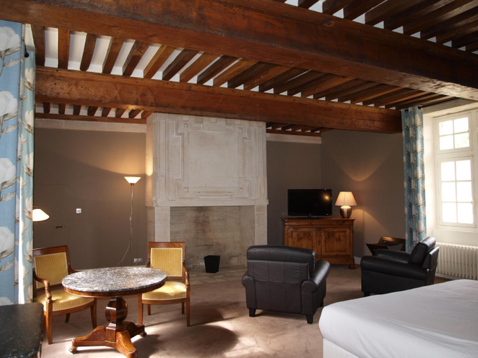 Bedroom 3, Gites La Grande Ferme Crepon - a la campagne 5mn d'Arromanches et 10mn de Bayeux, Calvados