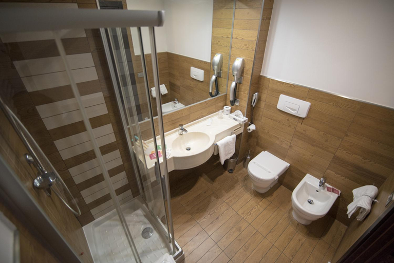 Bathroom 2