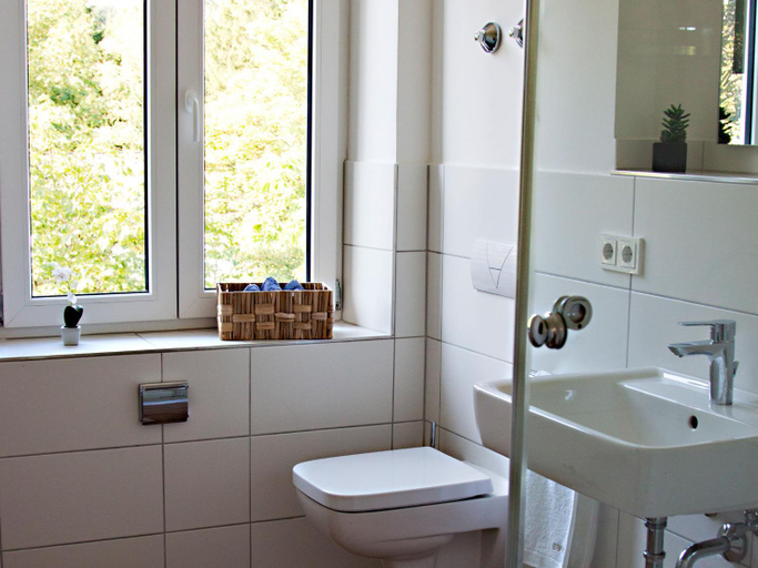 Bathroom, Gasthaus Poelt, Starnberg