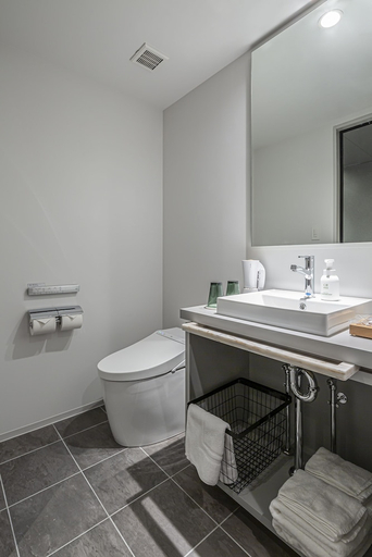 Bathroom 4, TSUGU Kyoto Sanjo by THE SHARE HOTELS, Kyoto