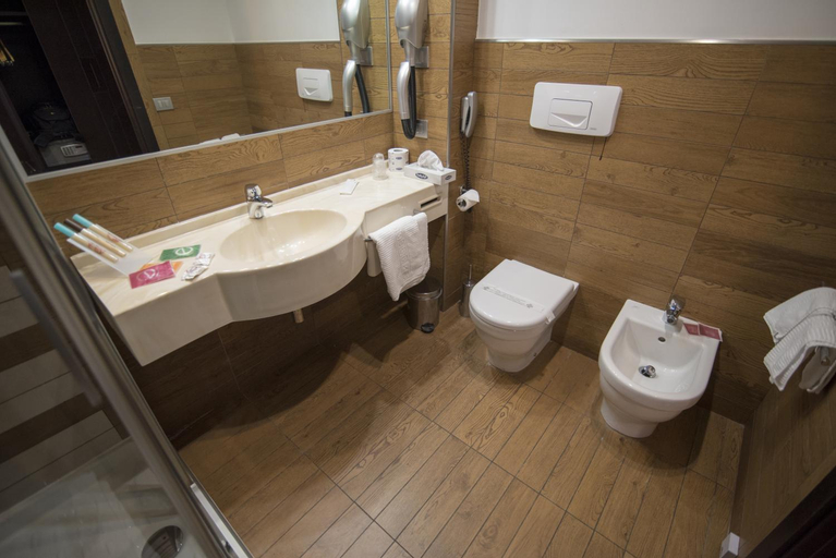 Bathroom 5