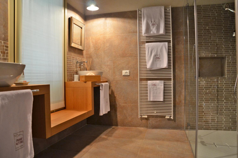 Bathroom 9