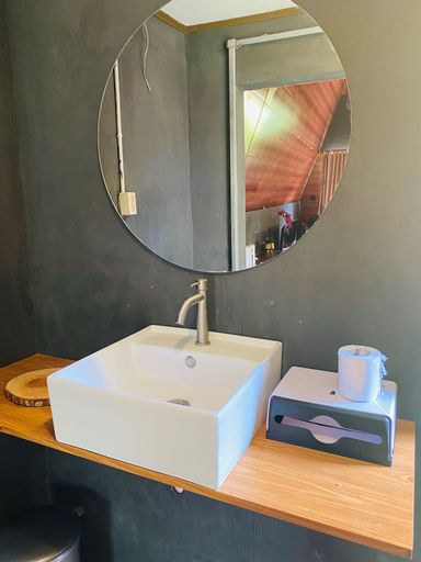 Bathroom 4