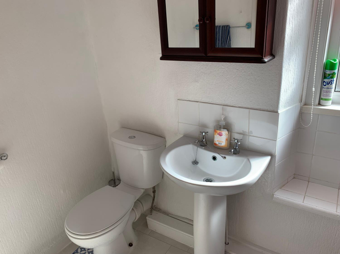 Bathroom 3, 17 Main Street, Cumbria