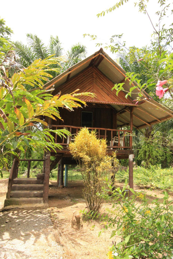 Exterior 5