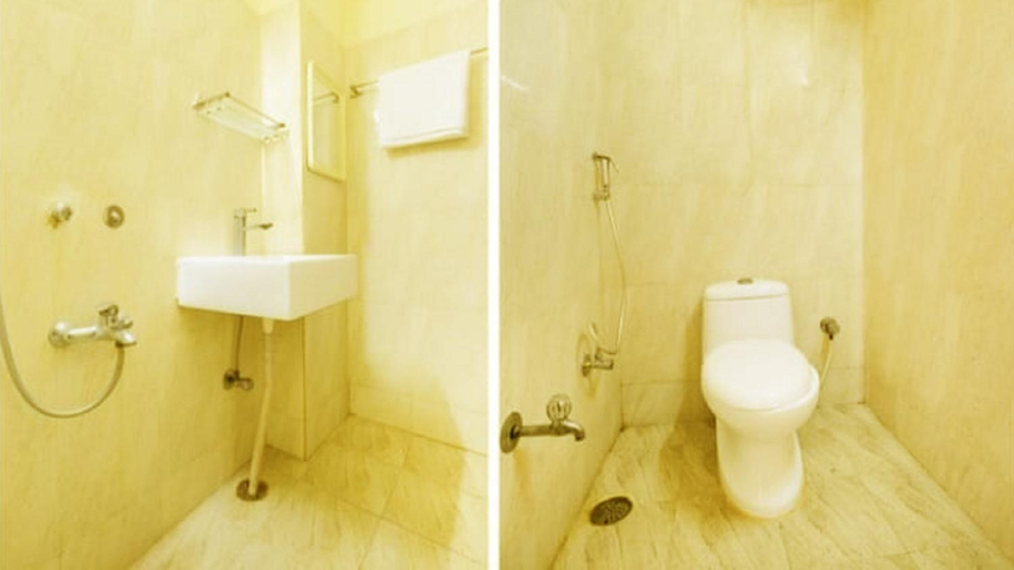 Bathroom 4, Vaishnavi Residency, Srikalahasti, Chittoor