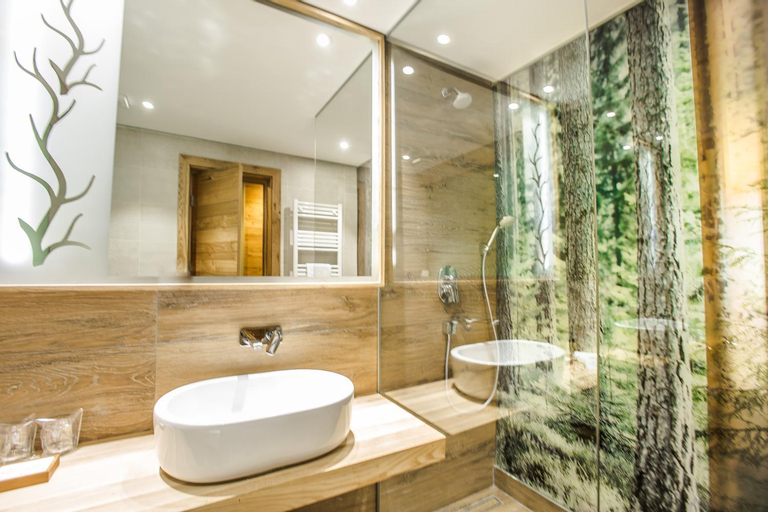 Bathroom 9