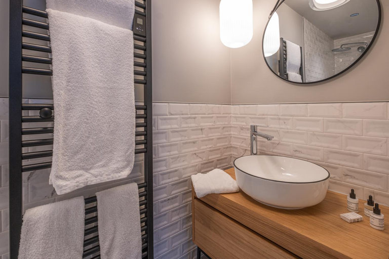 Bathroom 3, Appart'hotel East Paris Suite, Paris