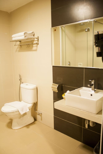 Bathroom 4, Sunday Malacca Near Jonker Street Formerly Quayside, Malacca City