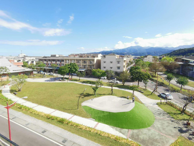 Others 4, Brand New Elevator Homestay Rich One Day, Yilan